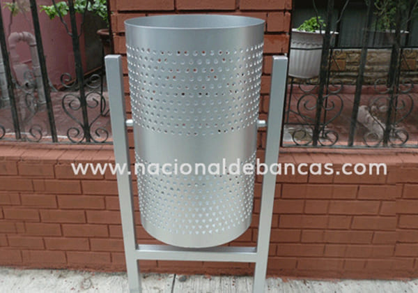 Botes de Basura de Acero Inoxidable 4